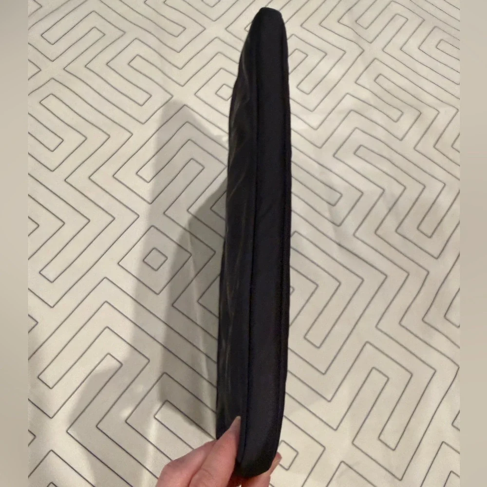 Madewell Charcoal Puffer Laptop Case